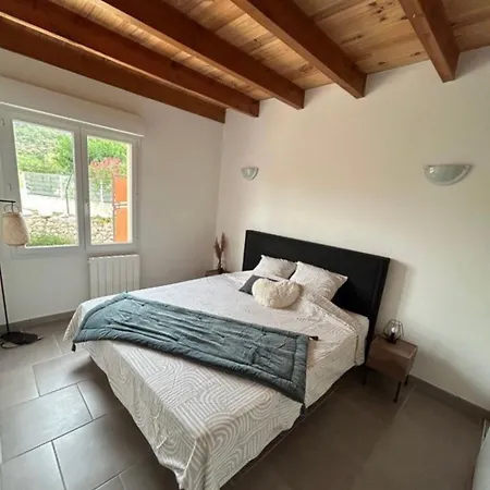 Maison Piscine & Pont D'arc Holiday home *